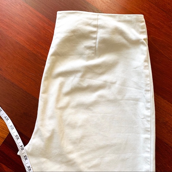 ⭐️2/$20 GAP Midrise Capri’s - Picture 7 of 8